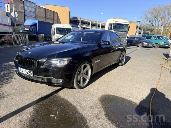 BMW f01 , jauna ta, 3.0 dīzelis , automātiskā ātrumkārba, 317 oriģināls tūks