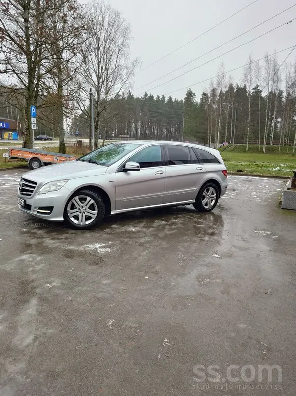 Mercedes Pārdodam savu ģimenes auto. 