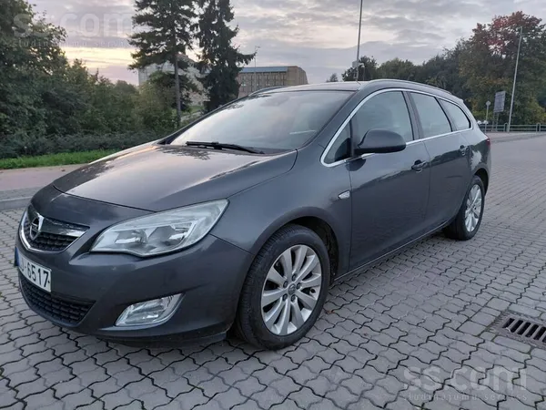 Opel Pārdod Opel Astra Sports Tourer ar ekonomisku 1, 7