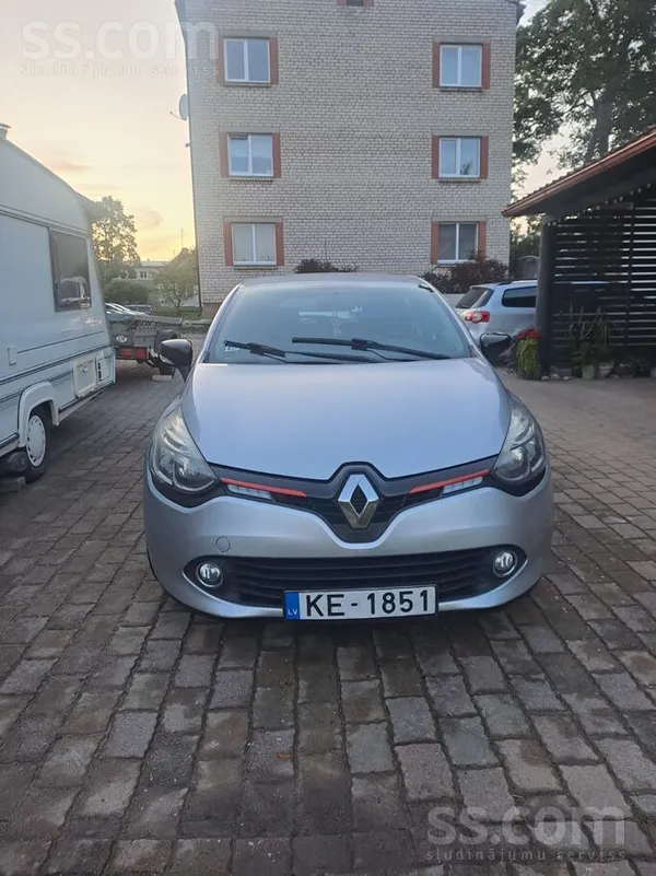 Renault Tiek pārdots Renault Clio ar mazu pārbaudāmu nobra