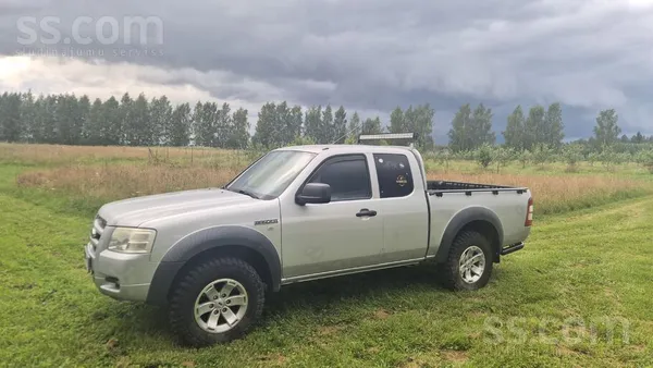 Labs bobiks.
Viss darbojas, arī AC un CD :)
Labais 105kW Mazda dzinējs- m