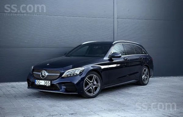 Mercedes-Benz C180 Amg Line, automātiskā pārnesumkārba. 

Mercedes-Benz C1