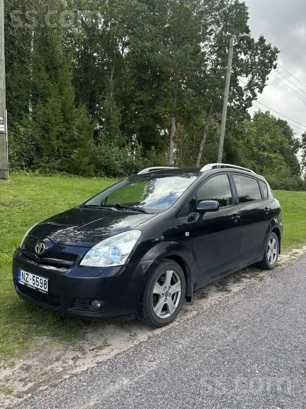 Toyota Corolla Verso - 1