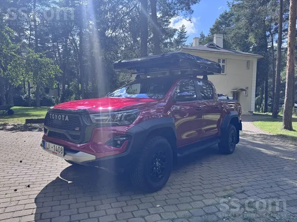 Toyota Pārdodu Toyota Hilux GR komplektācijā. Pirkts jaun