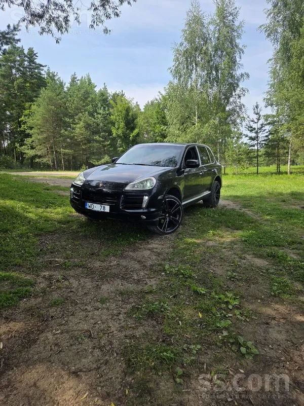 Porsche Porsche Cayenne Diesel ar 3.0 litru dīzeļdzinēju u