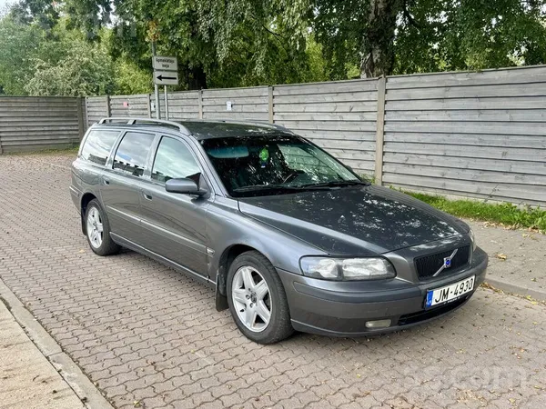 Volvo Pārdod Volvo v70 2.4d