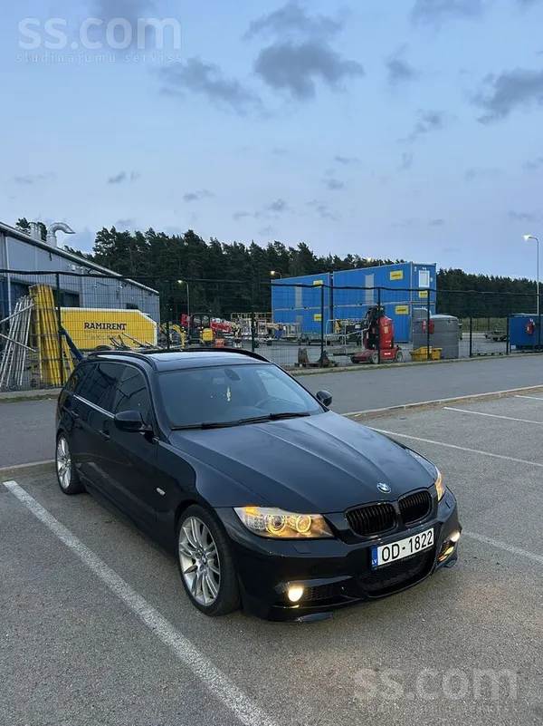BMW 320