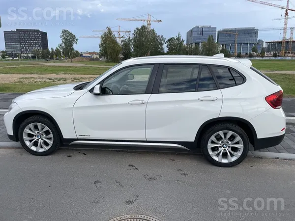BMW X1 - 1