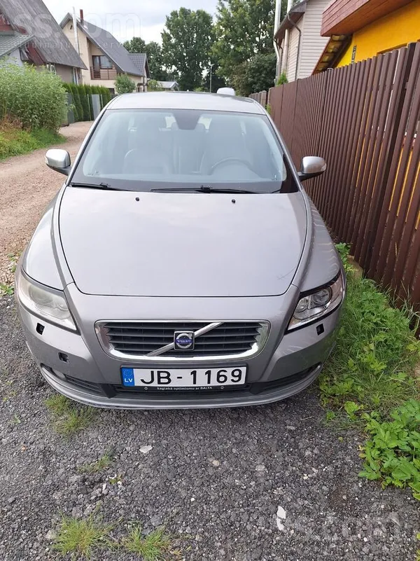 Volvo V50 - 1