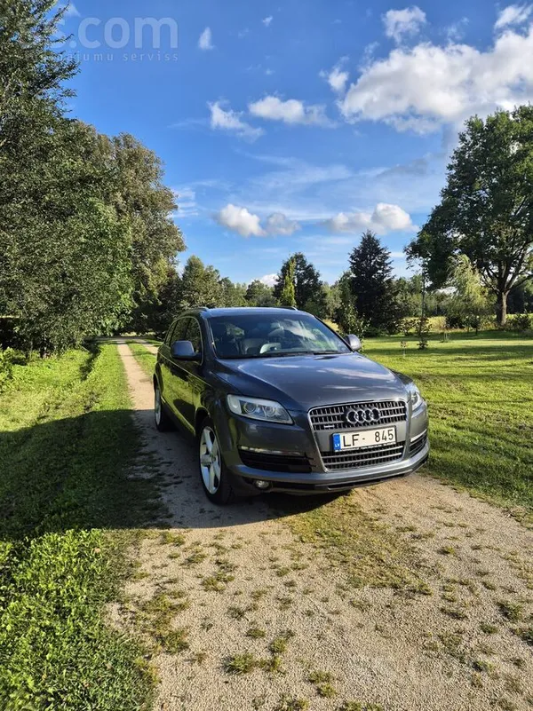 Audi Q7 - 1