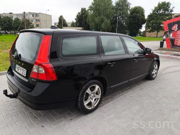 Pārdodu automašīnu, TA līdz 2027.g.