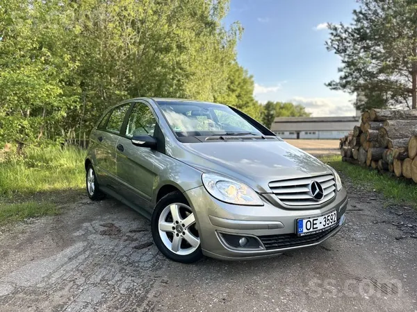 Mercedes B180