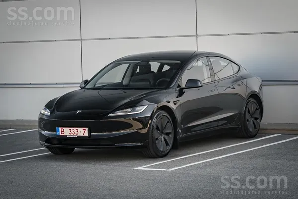 Tesla Model 3 Performance Awd Dual Motor elektriskais 366kw 498zs
366 kW / 498 ZS
