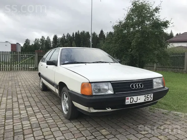 Audi 100