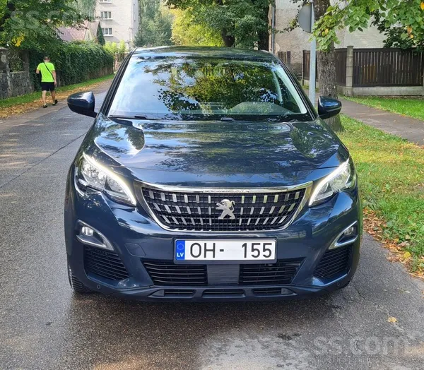 Peugeot Skaists auto tiko ievests no Francijas. Peugeot 30