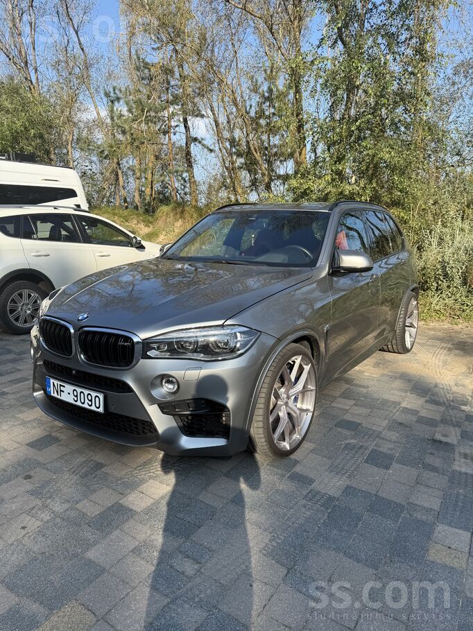 BMW X5M F85 – идеальное состояние, техническое и визуальное. Новый ТО без за