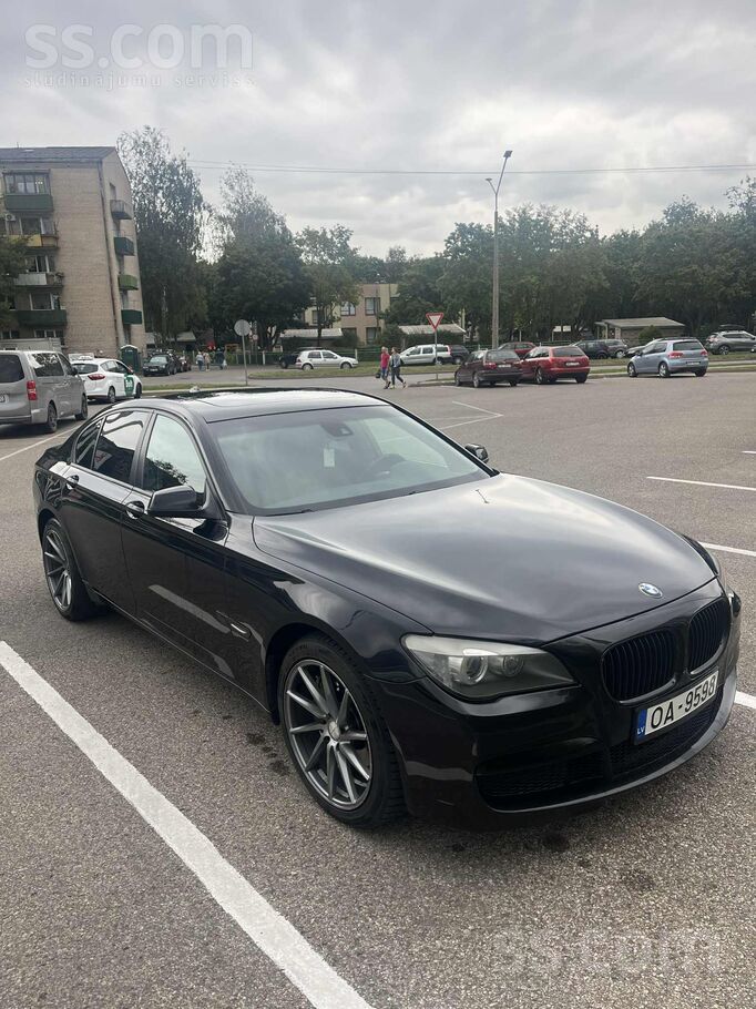 Sveiki, pārdodu m pakā ar shadowline savu auto. Pie manīm no 2021 gada, uz 2
