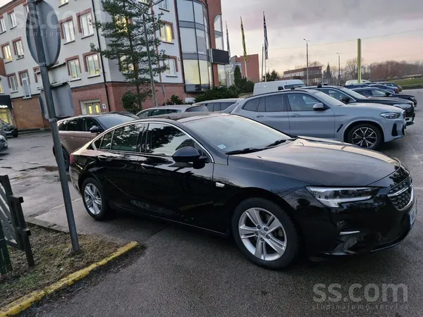 Ļoti jaudīgs, bet arī ekonomisks auto, uz šosejas patēriņš <6L. 

Auto