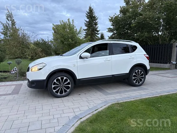 Nissan Qashqai - 1