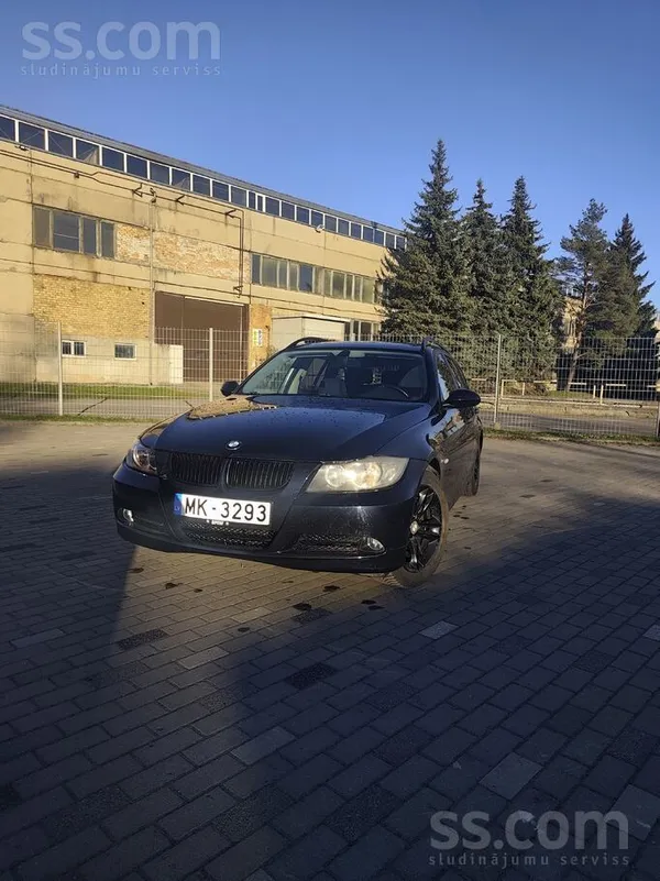 BMW 320