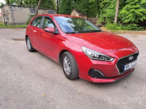 Hyundai 8512 + Pvn. Uzņēmums pārdod Hyundai i30 Comfort ko