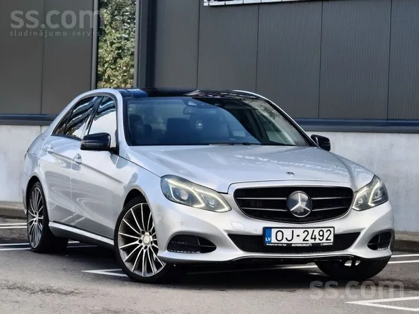 Mercedes E350 2013, 3.0D dīzelis, Automāts, Sedans, Sudrabs — Latvijā