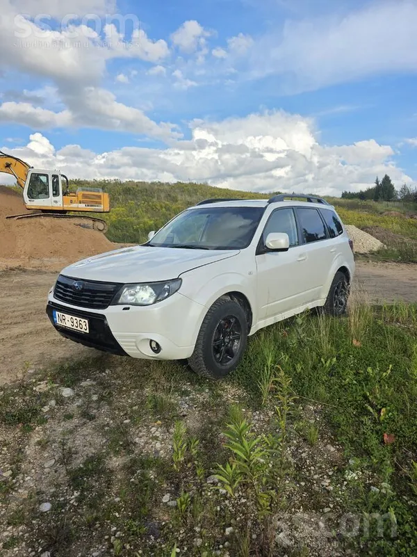 Subaru Pārdodu labu auto, ar jaunu tehnisko apskati. Auto