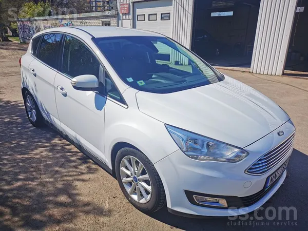 Tehniska apskate līdz 06.10.2027. Auto ir ļoti labā stavoklī. Samainīts sīks