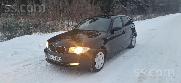 BMW 116 2009, 1.6 benzīns, Manuāls, Hečbeks, Melns — Latvijā
