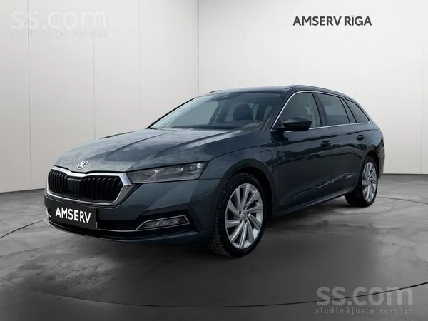 Škoda Octavia, 2021 gada, komplektācija - Elegance, 
1.4 Plug-In hybrid, au
