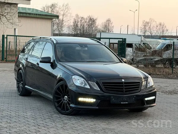 Mercedes Mercedes-Benz E350 3.0d Amg Pakete Black Edition A