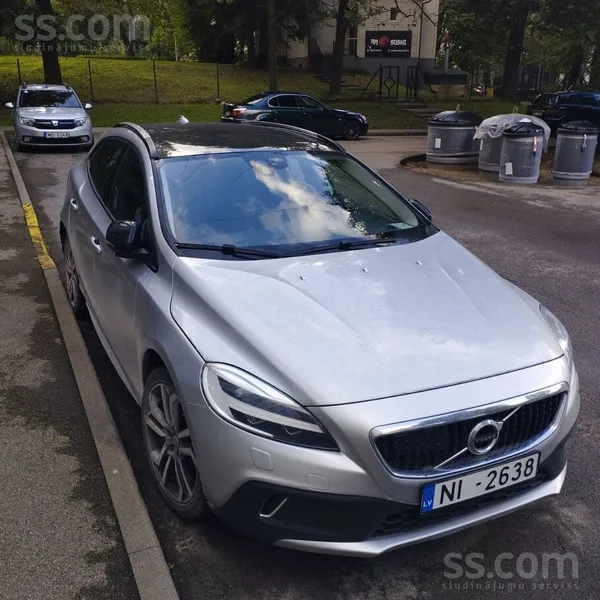 Volvo Продаётся авто Vovlo V40 Cross Country. Из проблем