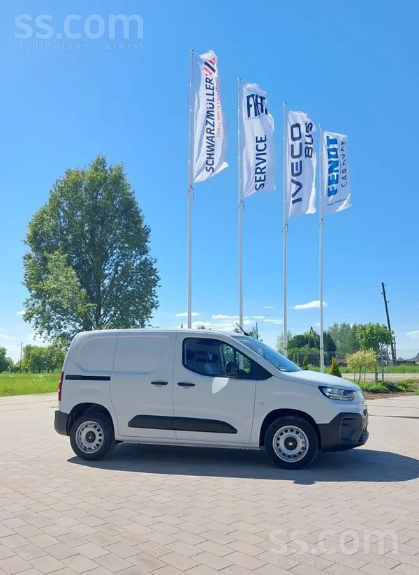 Fiat Doblo 2025, 1.5D dīzelis, Manuāls, Balts — Latvijā