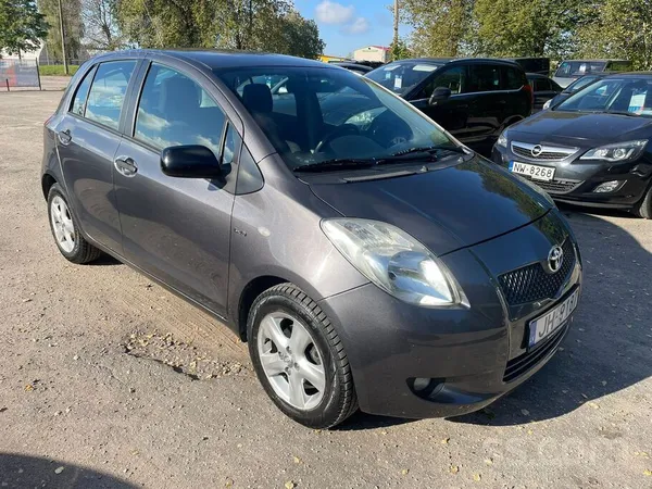 Yaris, 1.4 D4D, 66 KW, Tehniskā apskate līdz 27.04.2027. gadam. Labas riepas