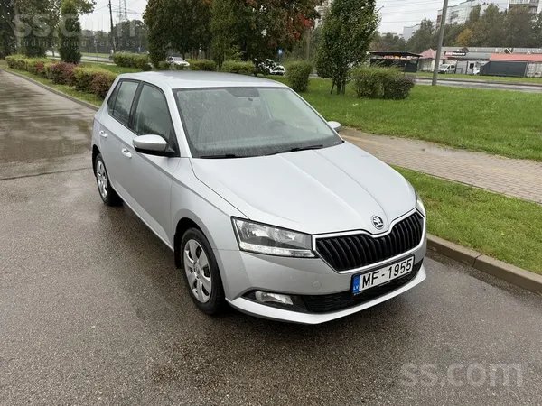 Skoda Fabia 2019, 1.0 benzīns, Manuāls, Hečbeks, Sudrabs — Latvijā