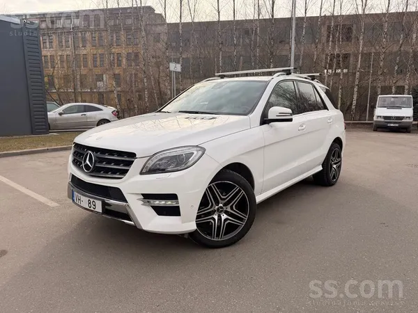 Mercedes ML350 - 1