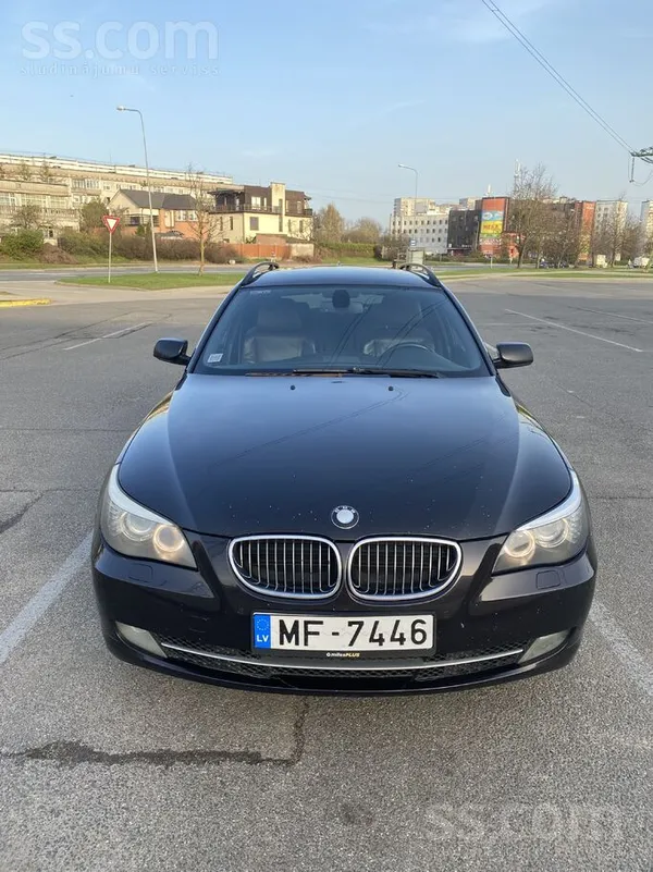 BMW 525