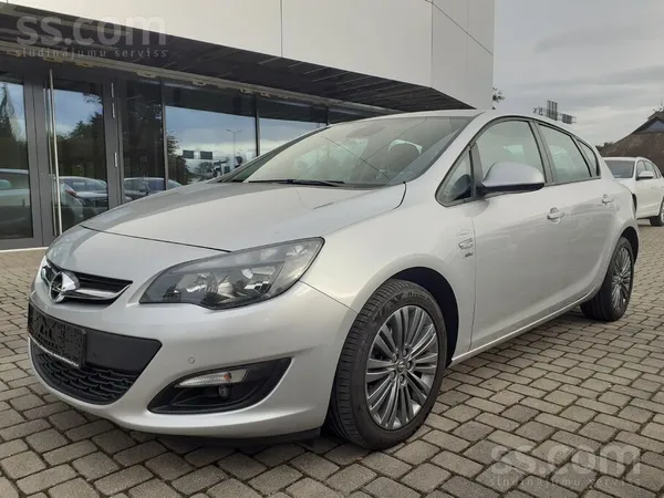 Opel Astra J 1.4i
Automāts. 
Active-komplektācija. 
Auto atvests no Šveic