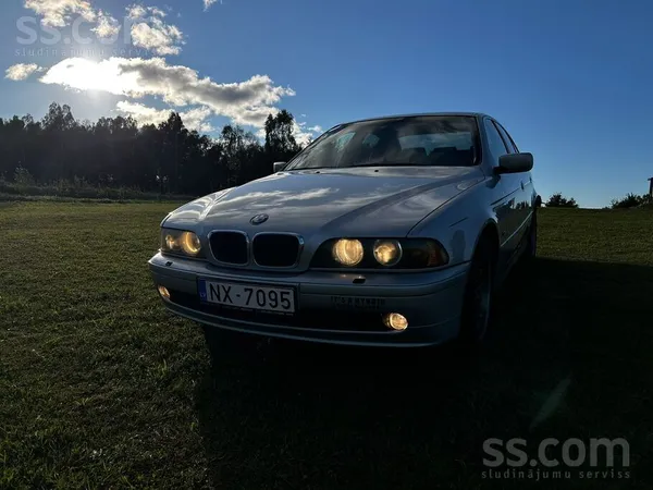 BMW 525