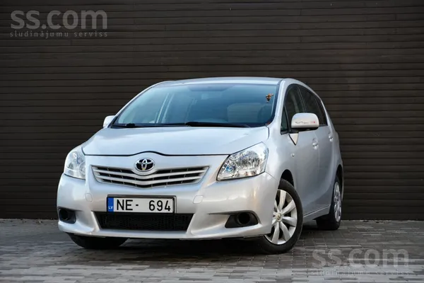 Toyota Toyota Corolla Verso 2010. gada, 2.0 dīzelis ar ma