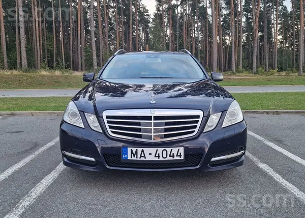 Mercedes Pārdodu Mercedes-Benz E250 Cdi Avantgarde universā