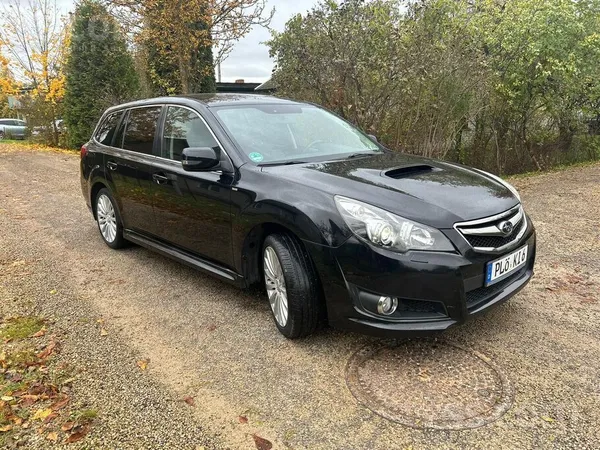 Subaru Pārdod Subaru Legacy 2, 0d, 133 kw. Laba komplektā