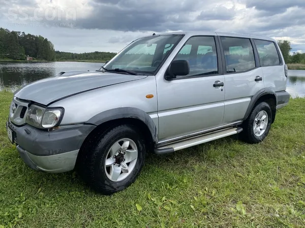 Nissan 4x4 ievests no somijas darba kartiba dzinejs karba