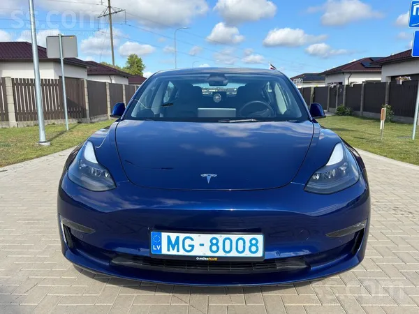 Tesla Premium, Fsd подготовка, зимняя резина, аэро колпа