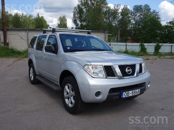 253t. km, dīzelis, manuālis, 4x4 pilnpiedziņa
Aprīkojums:
-Xenon
-keyless