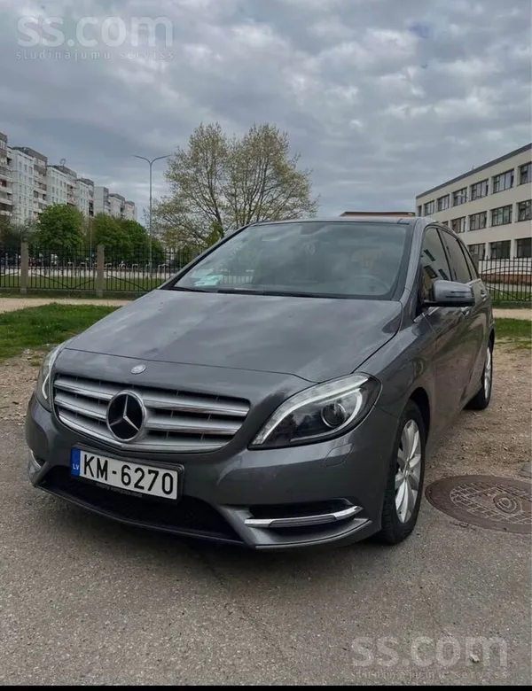 Mercedes B180