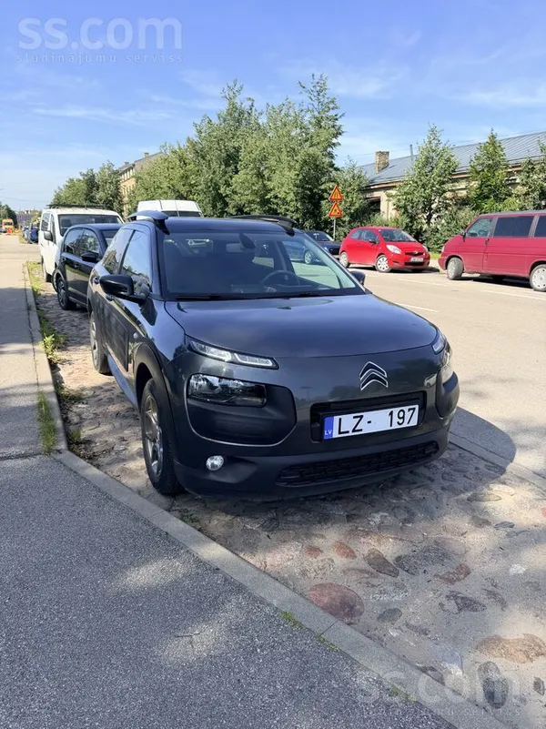 Labdien, sakarā ar jaunā auto iegādi tirgoju labu un ļoti ekonomisku mašīnu.
