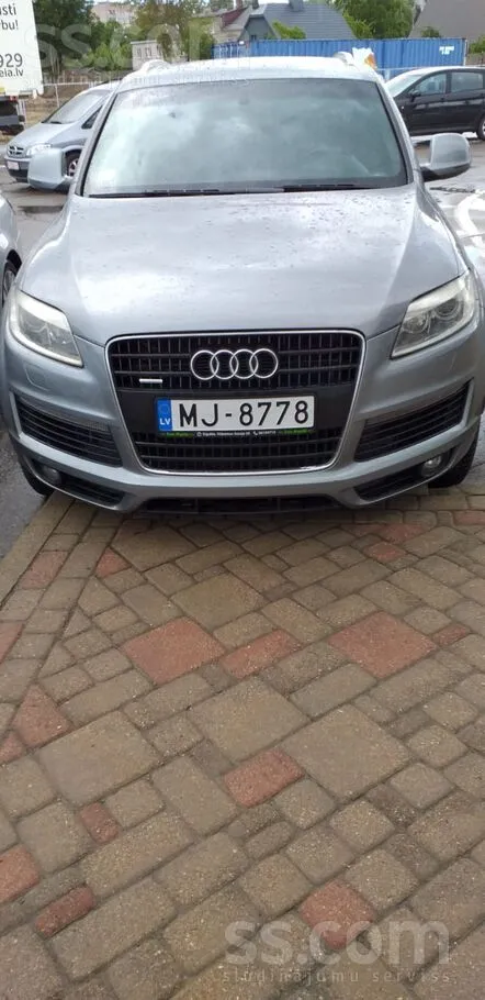 Audi Q7 - 1
