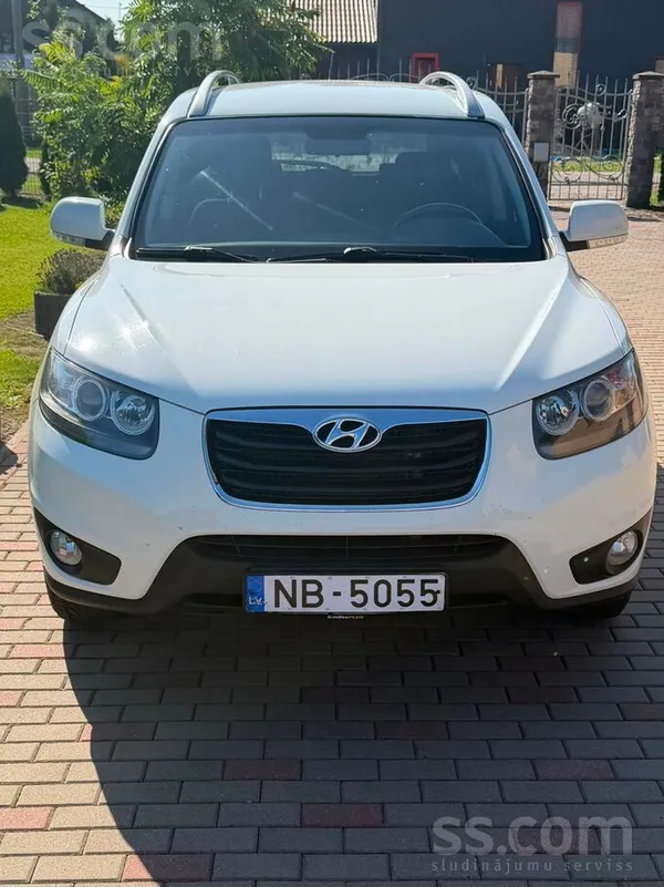 Hyundai Sveiki, pārdodu Hyundai Santa FE 4x4. Mašina labi 