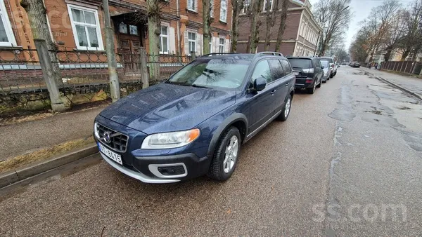 Auto perfektā tehniskā un vizuālā stāvoklī.
Tikko uztaisīta lielā apkope -